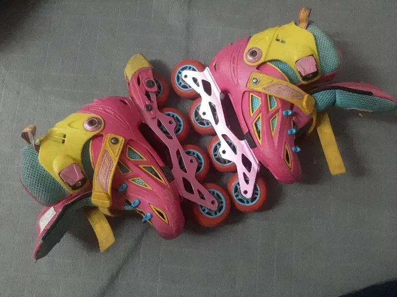 اسکیت سایز ۳۷|دوچرخه، اسکیت، اسکوتر|شهر ری, تقی آباد|دیوار