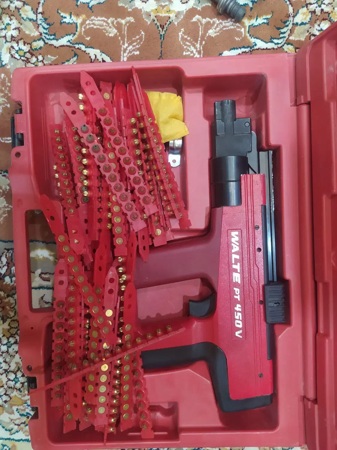 تفنگ میخکوب والتی اصلی همراه ۷۰۰عدد چاشنی|ماشین‌آلات صنعتی|بوکان, |دیوار