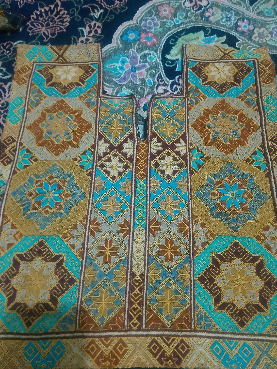 زی استین چرخ دست|لباس|زاهدان, |دیوار