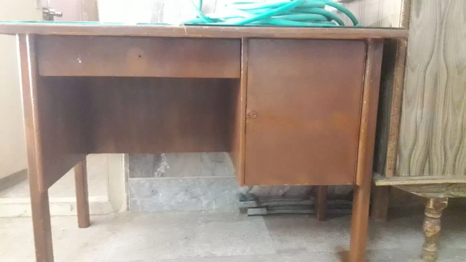 میز|میز تحریر و کامپیوتر|گلپایگان, |دیوار