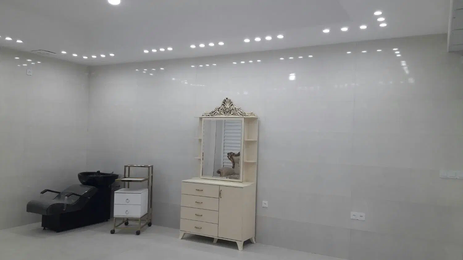 اجاره مغازه 40 متری بر پارک سلامت|اجارهٔ مغازه و غرفه|مرودشت, شهرک بسیجیان|دیوار