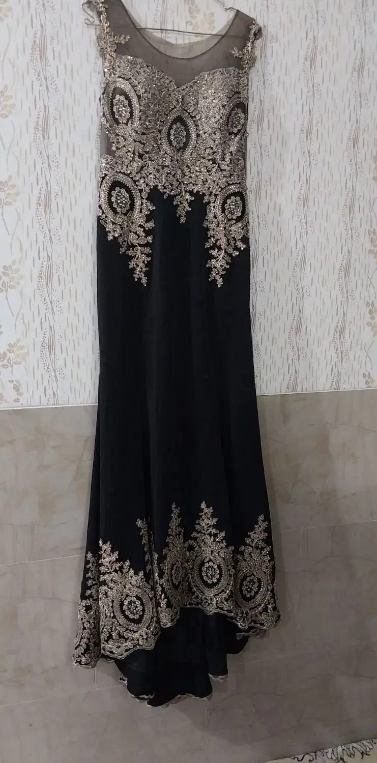 لباس مجلسی|لباس|یزد, |دیوار