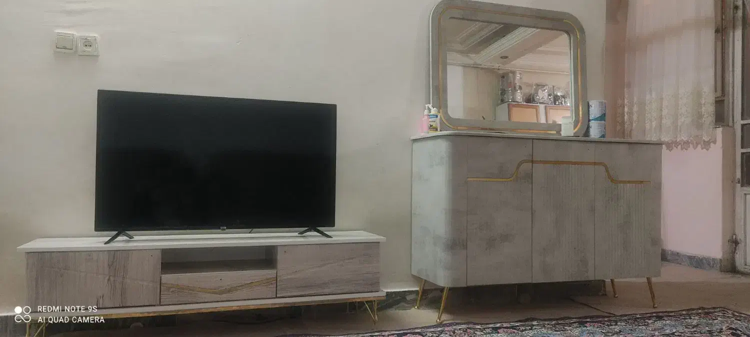 ایینه کنسول و میز تلویزیون|بوفه، ویترین، کنسول|بروجرد, |دیوار