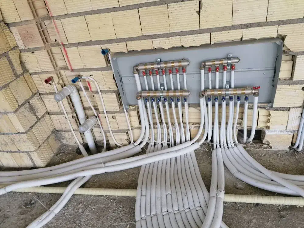 لوله کشی ساختمان گاز ، آب و فاضلاب ، برق|خدمات پیشه و مهارت|صدرا-فارس, فاز ۱|دیوار