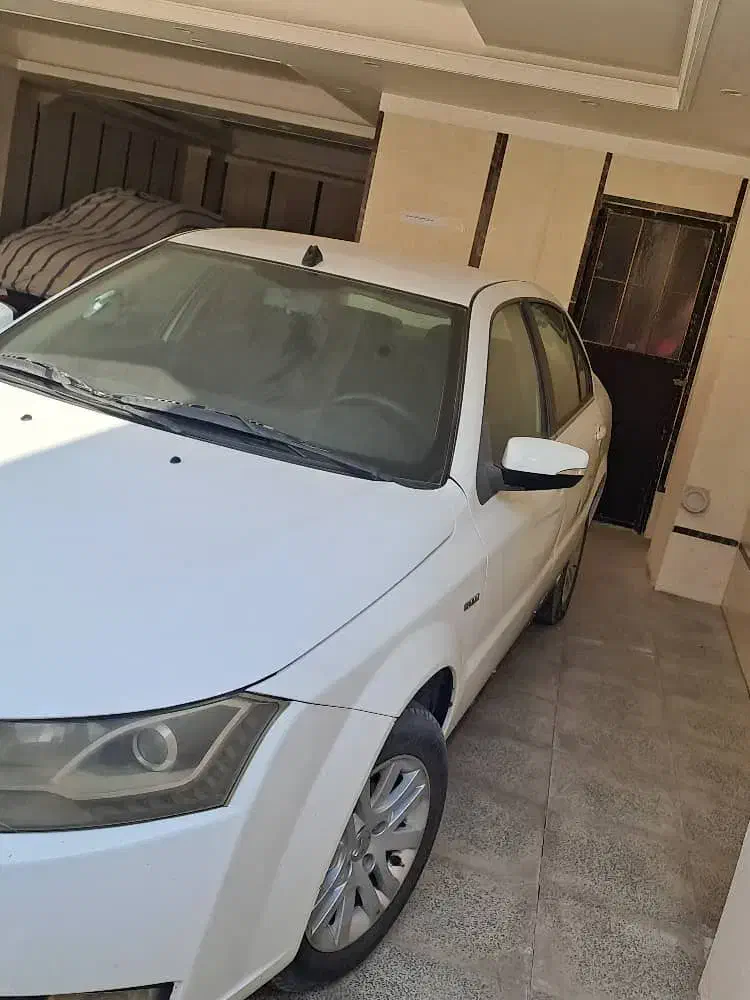 یک عدد دنا ویک عدد مزدا کارا 20000 فروشی|خودرو سواری و وانت|قرچک, میرزائی جنوبی|دیوار