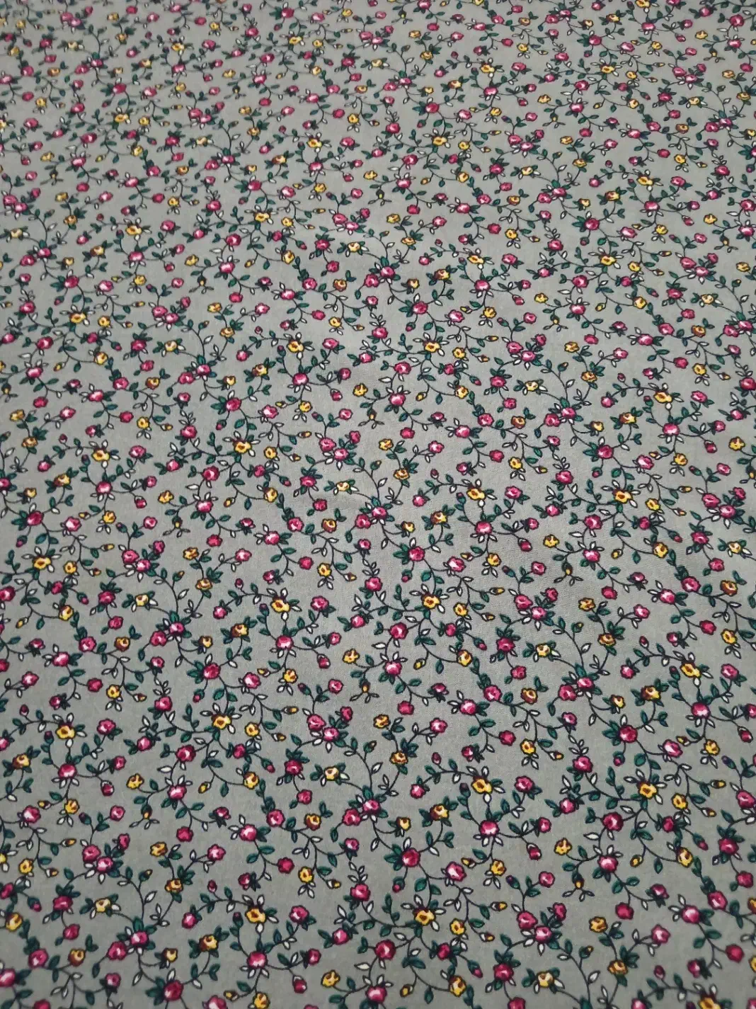 بلوز شلوار|لباس|شاهین‌شهر, مورچه خورت|دیوار