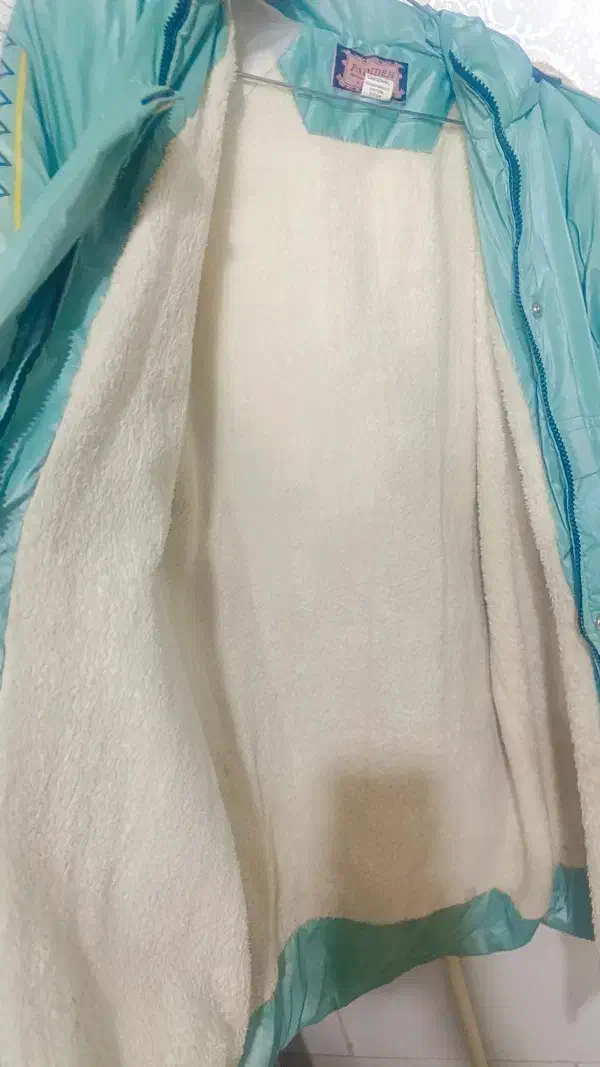 کاپشن سایز بزرگ  نو  نو هستش کوچیک در حد نو|کفش و لباس بچه|ورامین, ورامین|دیوار