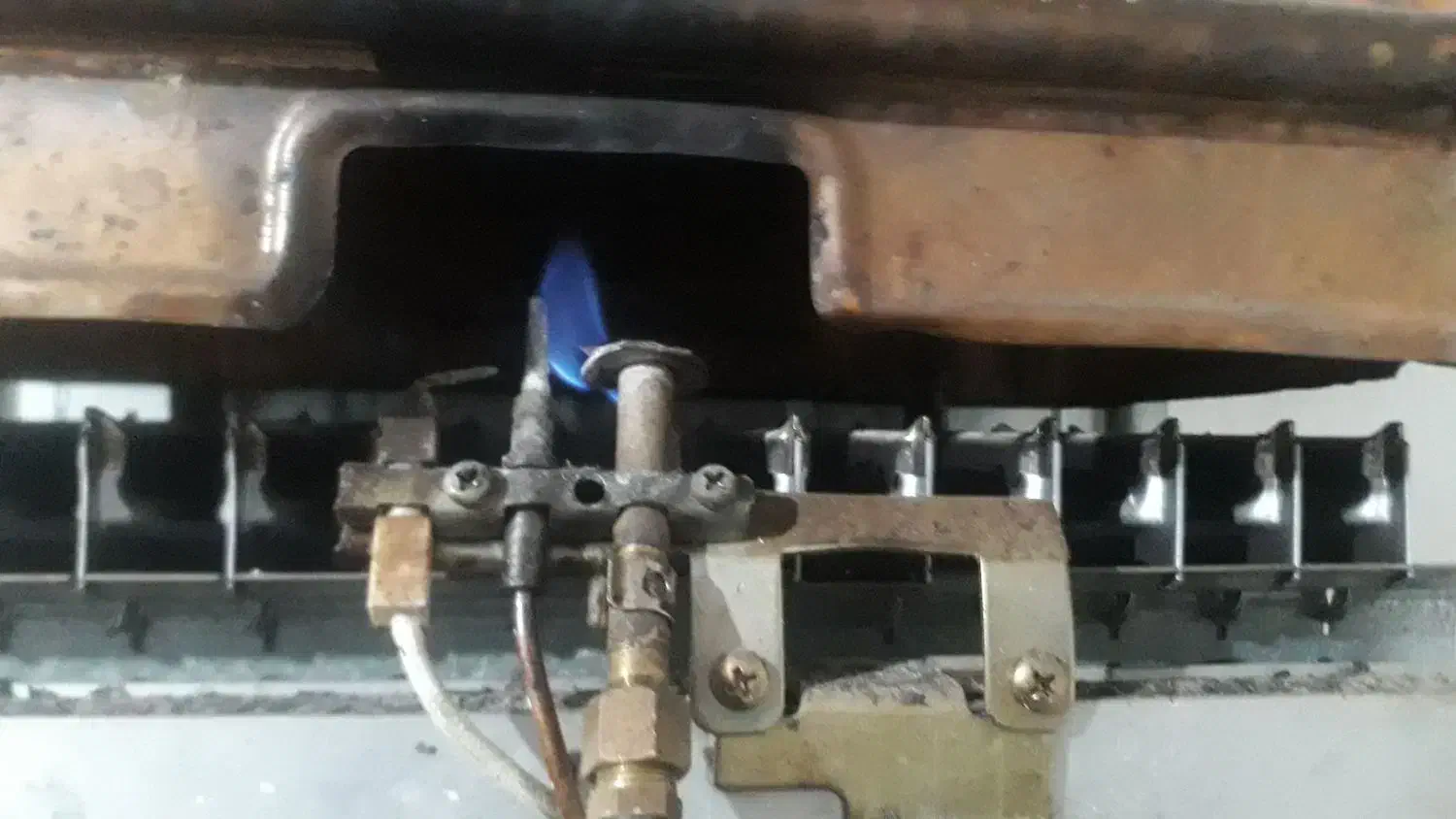 تعمیرات ابگرمکن|خدمات پیشه و مهارت|پیشوا, |دیوار