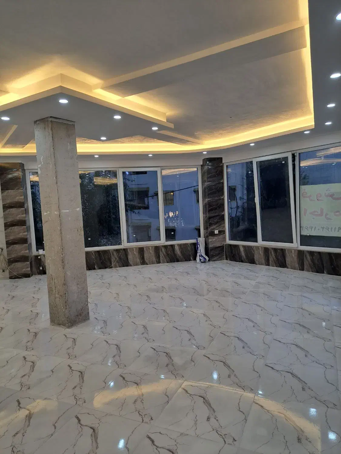 اجاره واحد تجاری دوبلکس بر خیابان اصلی|اجارهٔ مغازه و غرفه|رشت, چمارسرا|دیوار