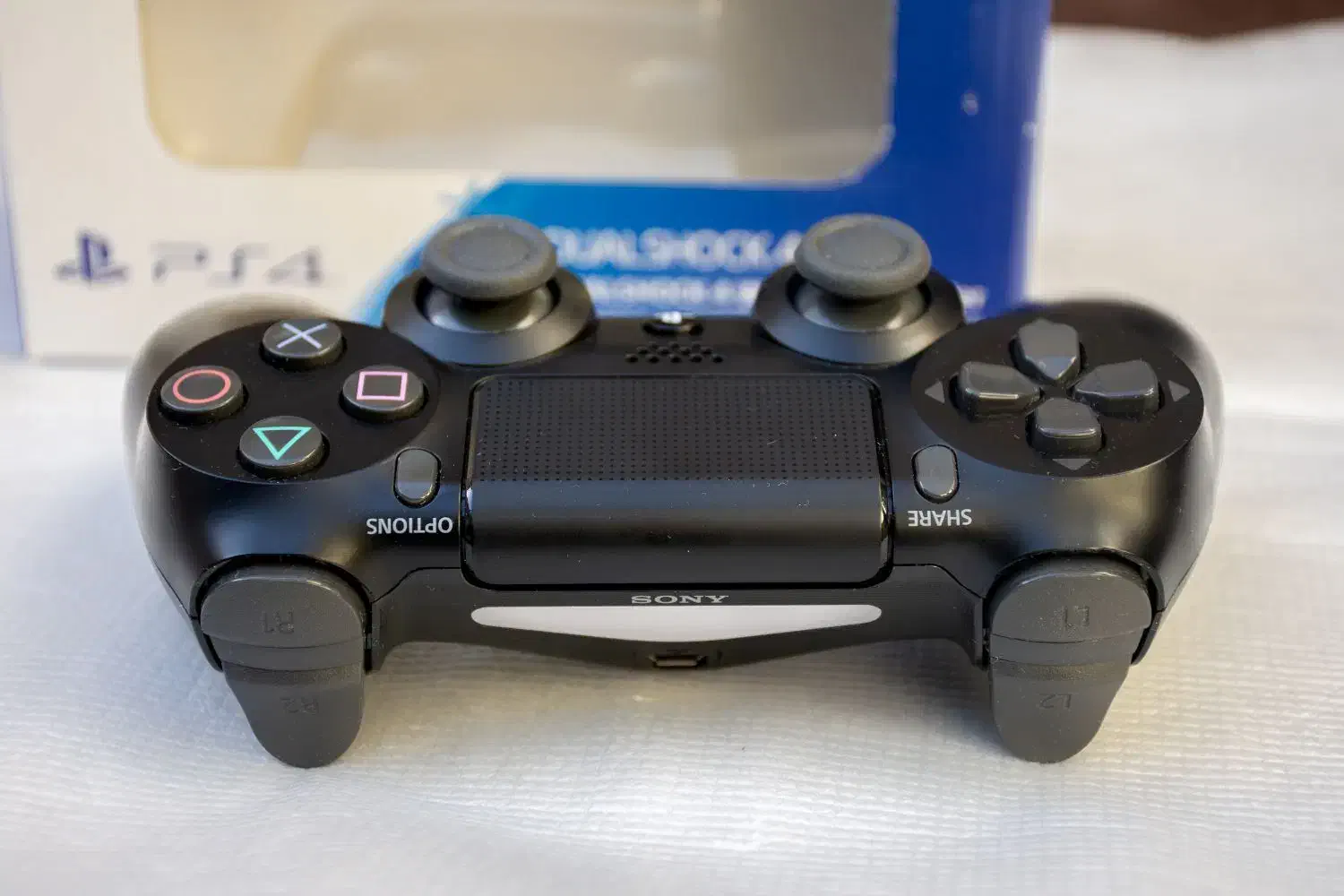 دسته ps4 اصلی|کنسول، بازی ویدئویی و آنلاین|شیراز, شیشه‌گری|دیوار