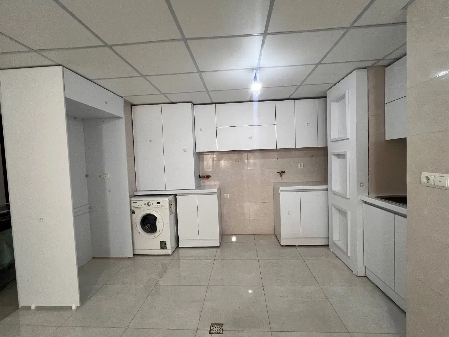 کناف،نقاشی،برقکاری،کاغذدیواری،تی وی وال|خدمات پیشه و مهارت|شیراز, گلدشت معالی‌آباد|دیوار