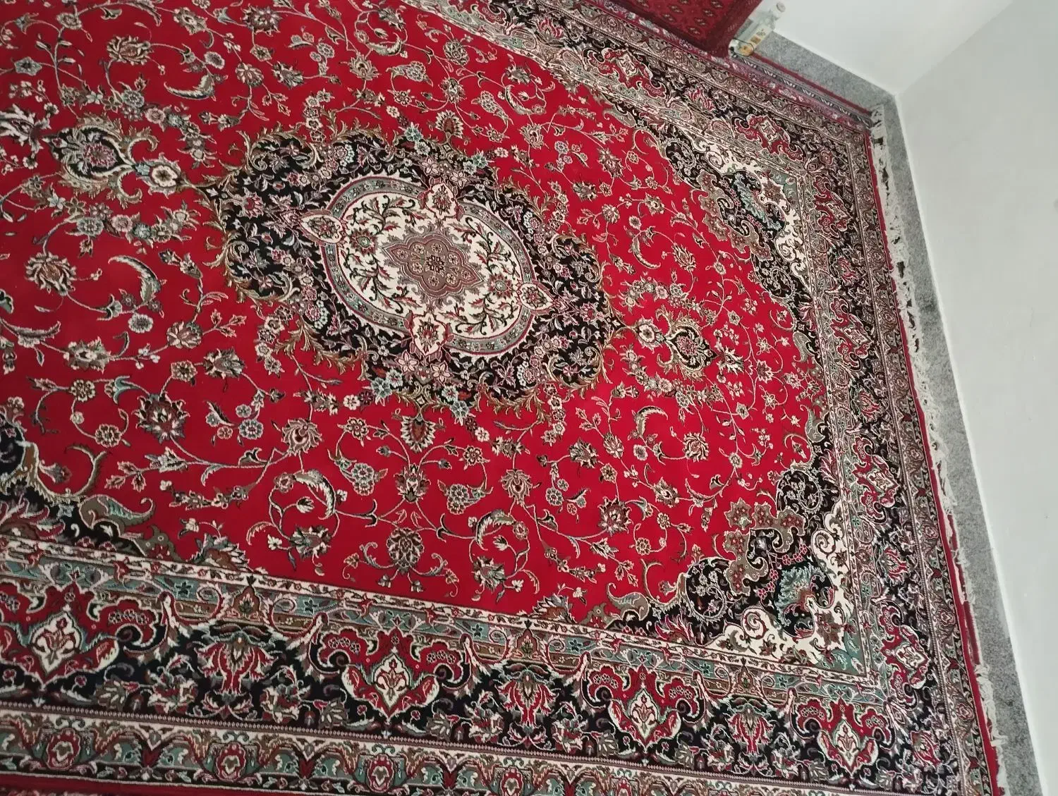 یک جفت فرش ۱۲ متری ۷۰۰ شانه کار کرده تمیز|فرش|صفادشت, |دیوار