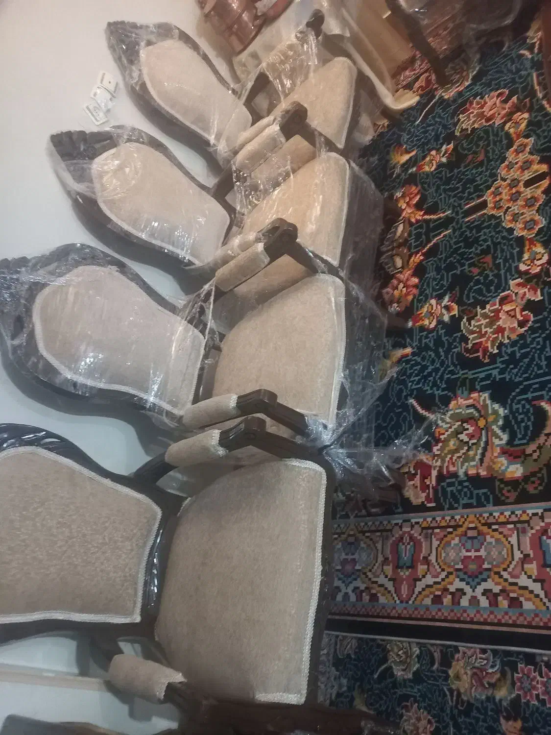 مبل ۹نفره سلطنتی چوب راش|مبلمان خانگی و میز عسلی|اراک, |دیوار