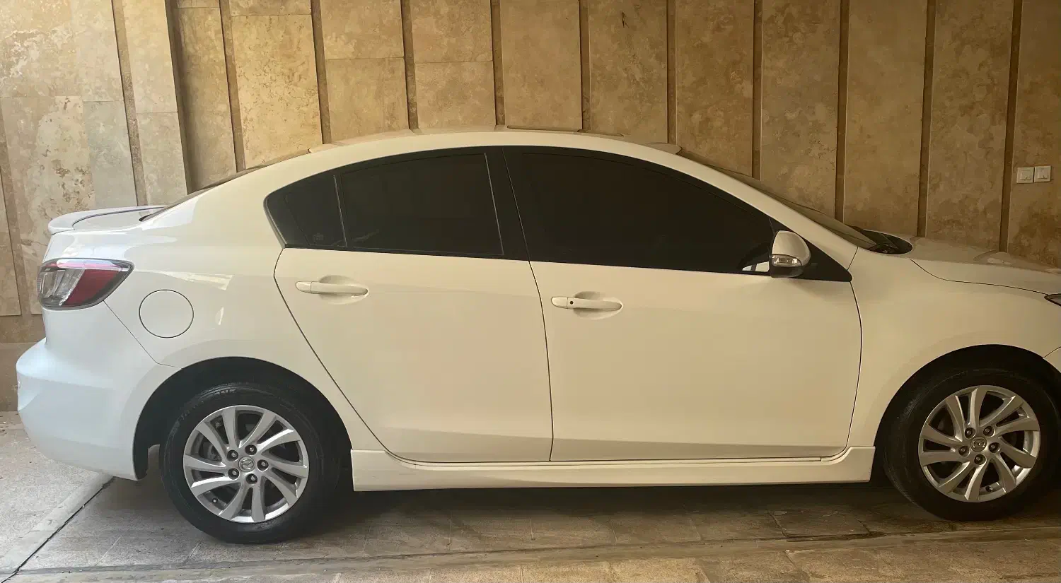 مزدا۳ نیو مدل ۹۴( ۲۰۱۵ )|خودرو سواری و وانت|گرگان, |دیوار