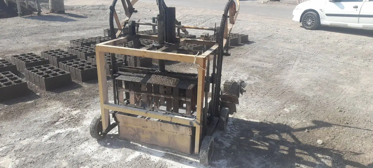 دستگاه بلوک زن قالب چهارتایی|ماشینآلات صنعتی|نرماشیر, |دیوار