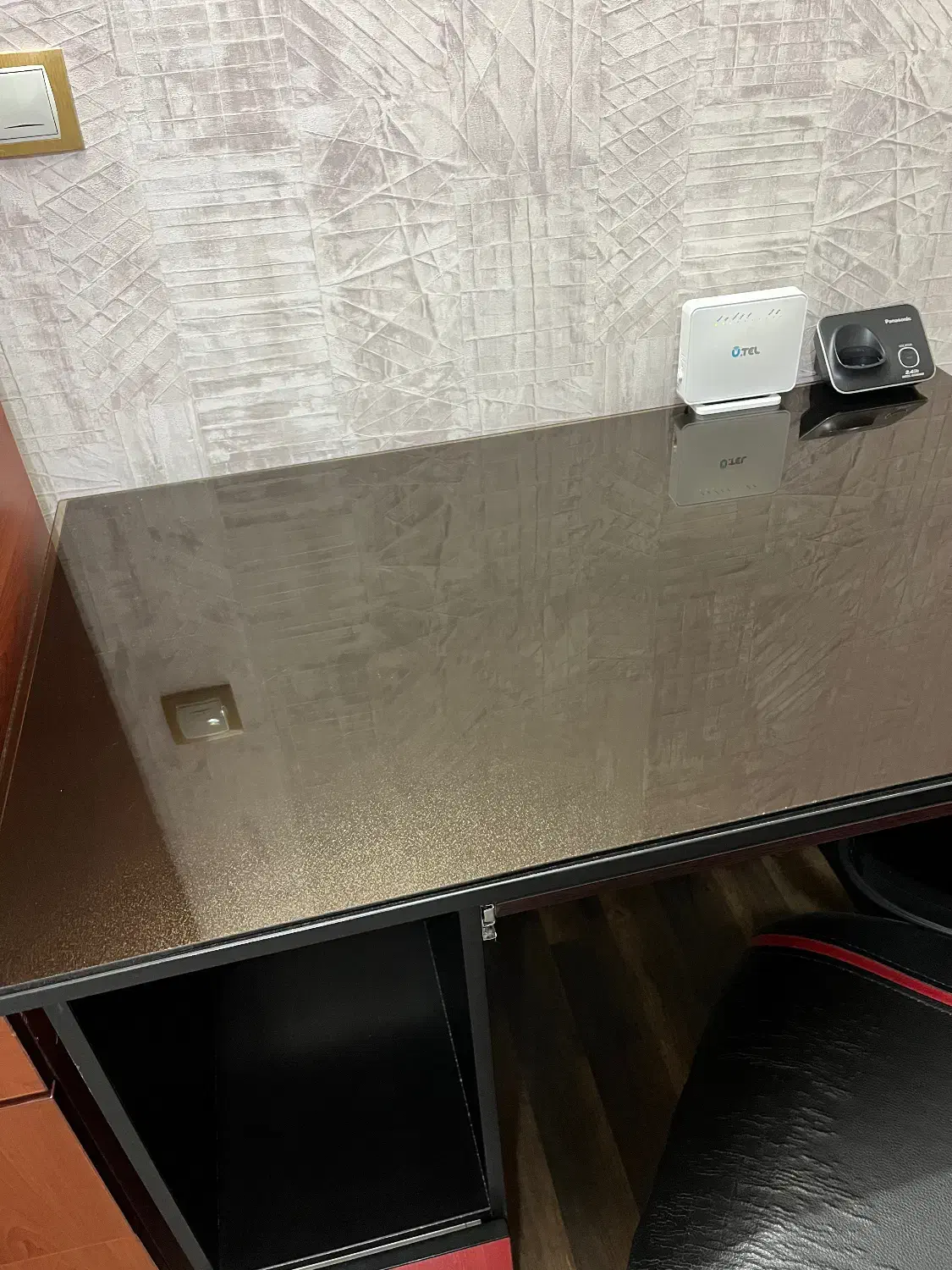 میز تحریر و صندلی|میز تحریر و کامپیوتر|مرند, |دیوار