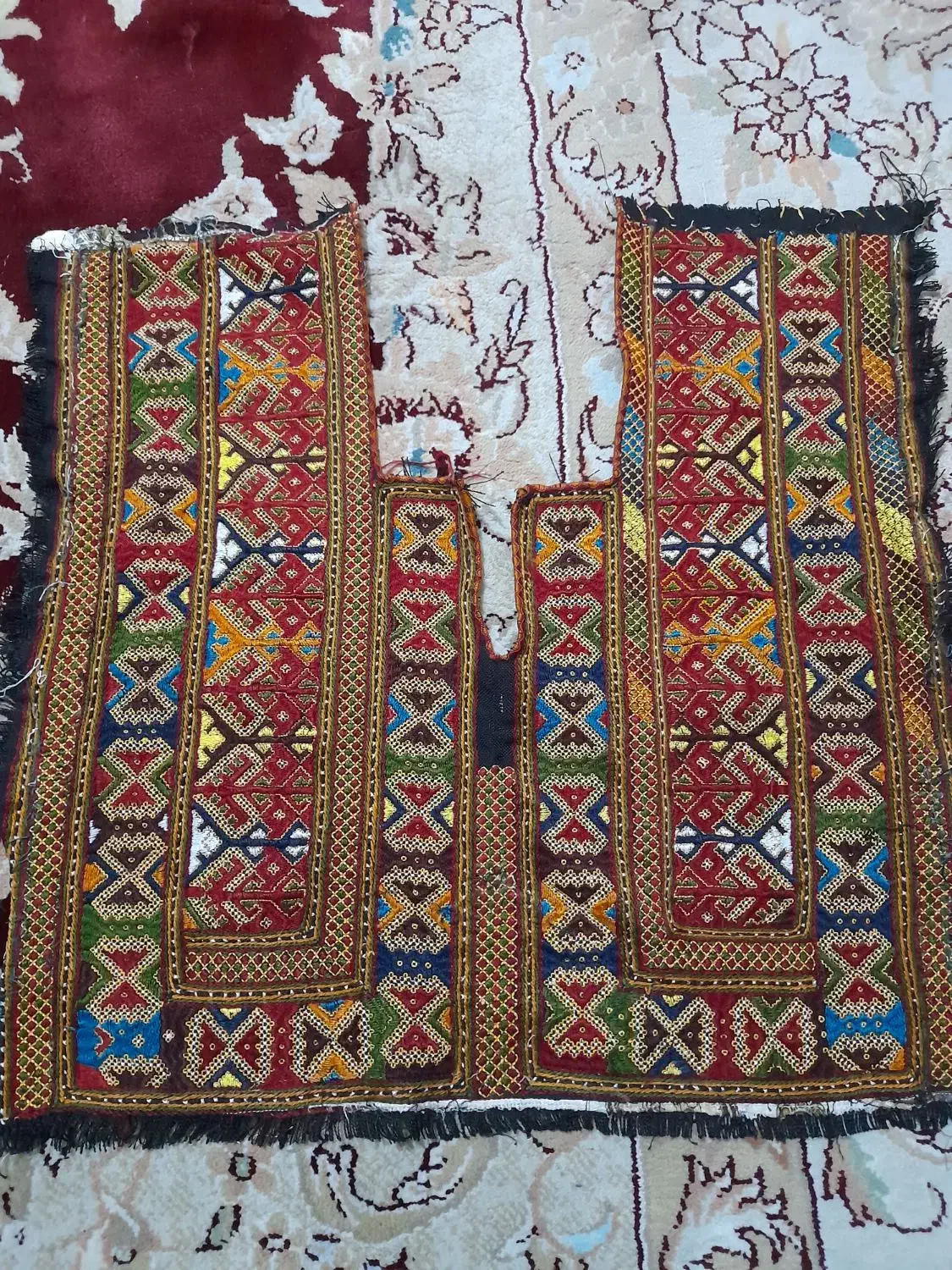 زی آستین|لباس|ایرانشهر, |دیوار