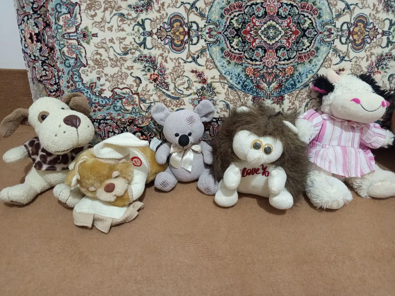 عروسک|اسباب‌بازی بچه|گلپایگان, |دیوار