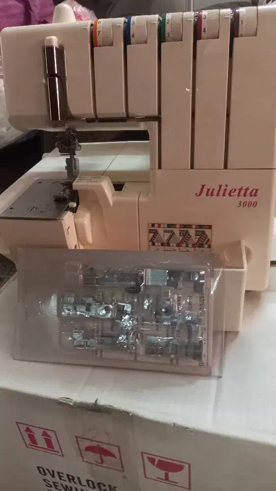 چرخ سردوز ژولیتا۳۰۰۰|چرخ خیاطی و ریسندگی|تهران, افسریه شمالی|دیوار