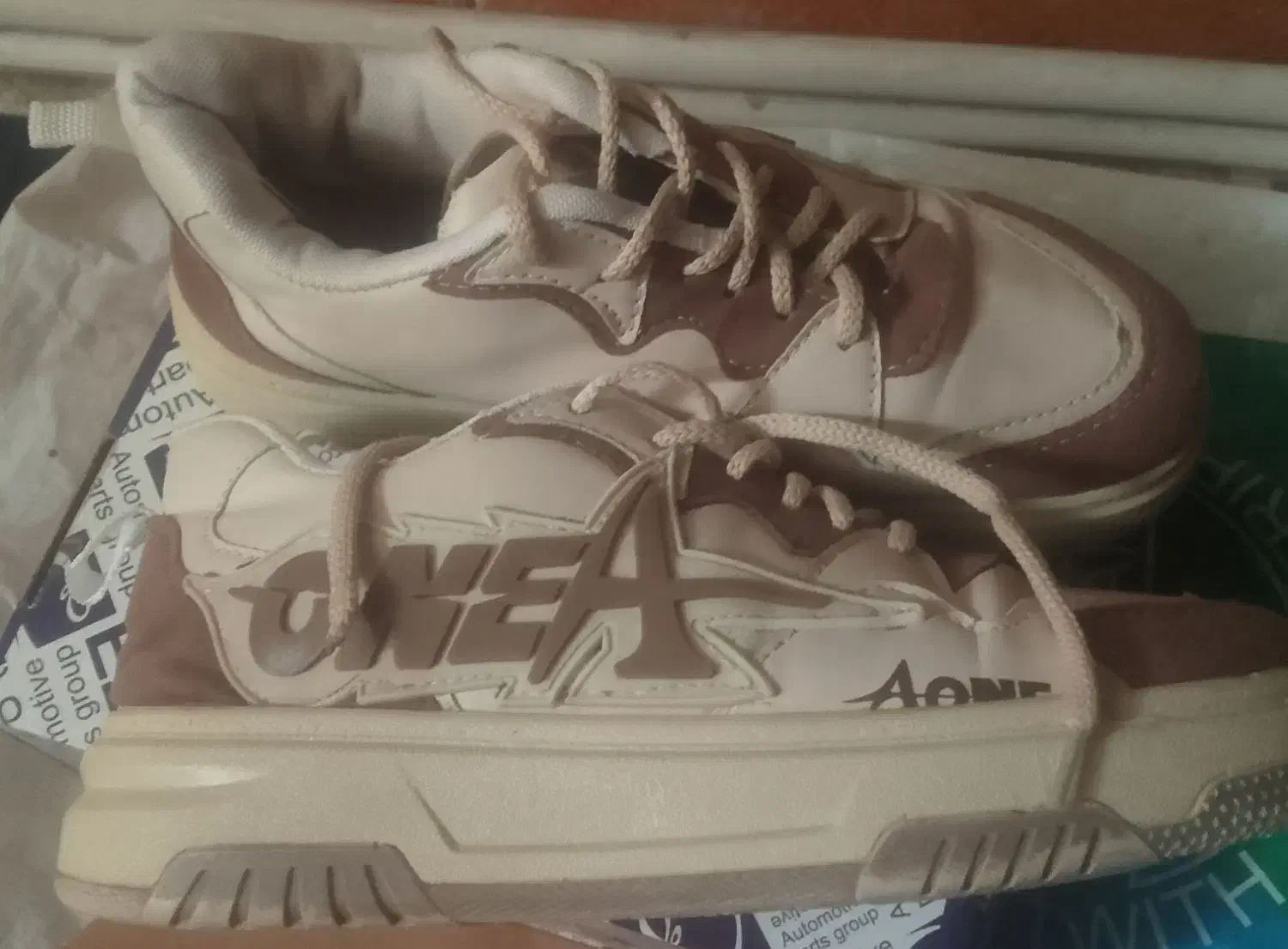 کفش|کیف، کفش، کمربند|مشهد, طبرسی شمالی|دیوار