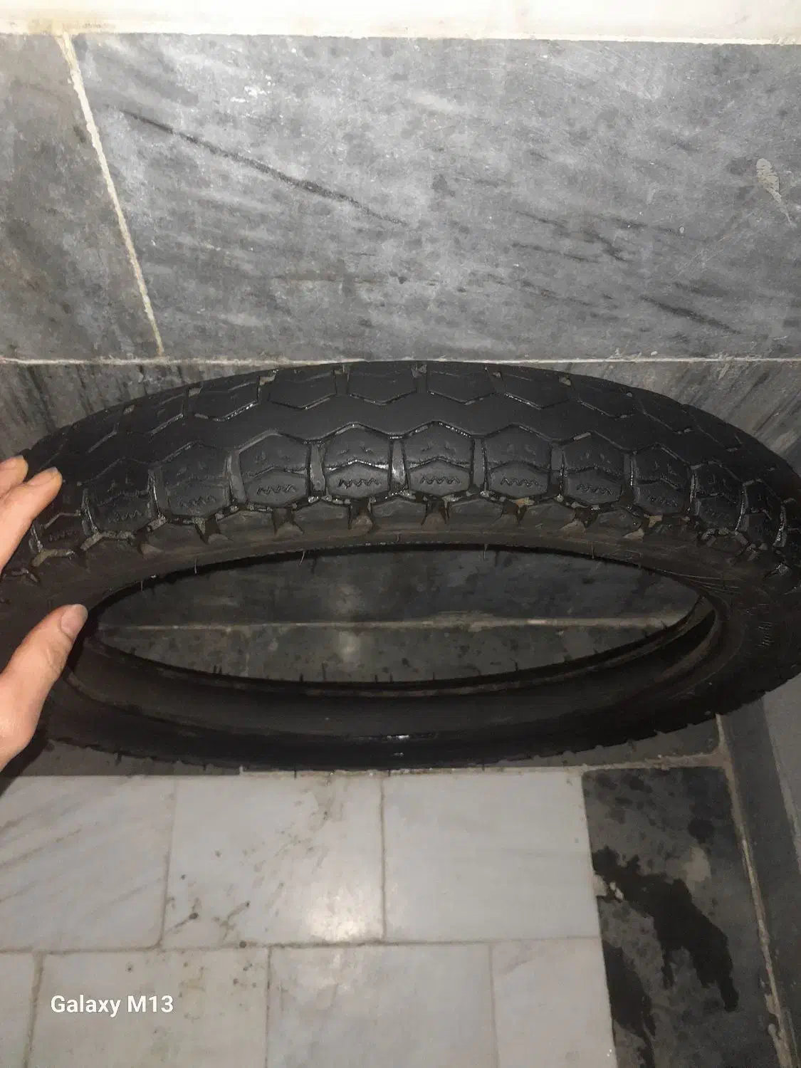 سنگه انگشتر و گردنبند. ولاستیک عقب موتورهندا۱۲۵|زیورآلات و اکسسوری|قم, حکمت شمالی|دیوار