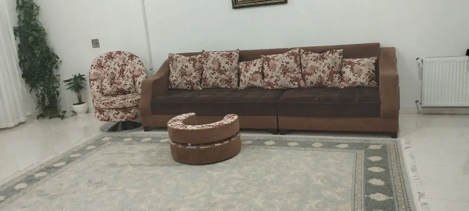 یک دست مبل|مبلمان خانگی و میز عسلی|دهگلان, |دیوار