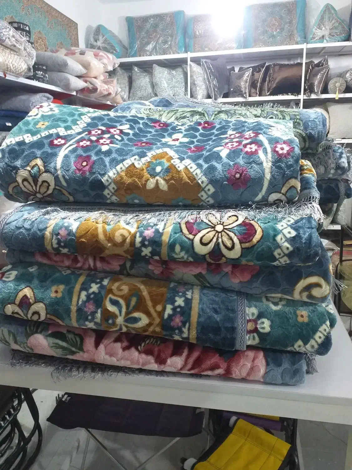 پتو فرش ۶ متری|رختخواب، بالش، پتو|کوهدشت, |دیوار