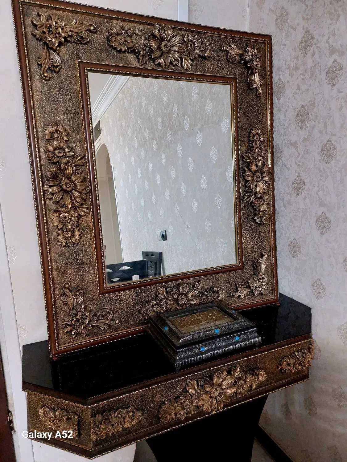 اینه و کنسول در حد نو|بوفه، ویترین، کنسول|تهران, امام زاده عبدالله|دیوار