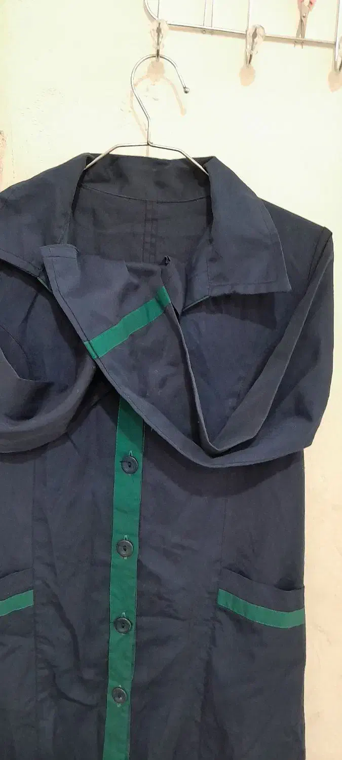 مانتو فرم مدرسه وچندتا لباس خونگی|لباس|بندر ماهشهر, |دیوار