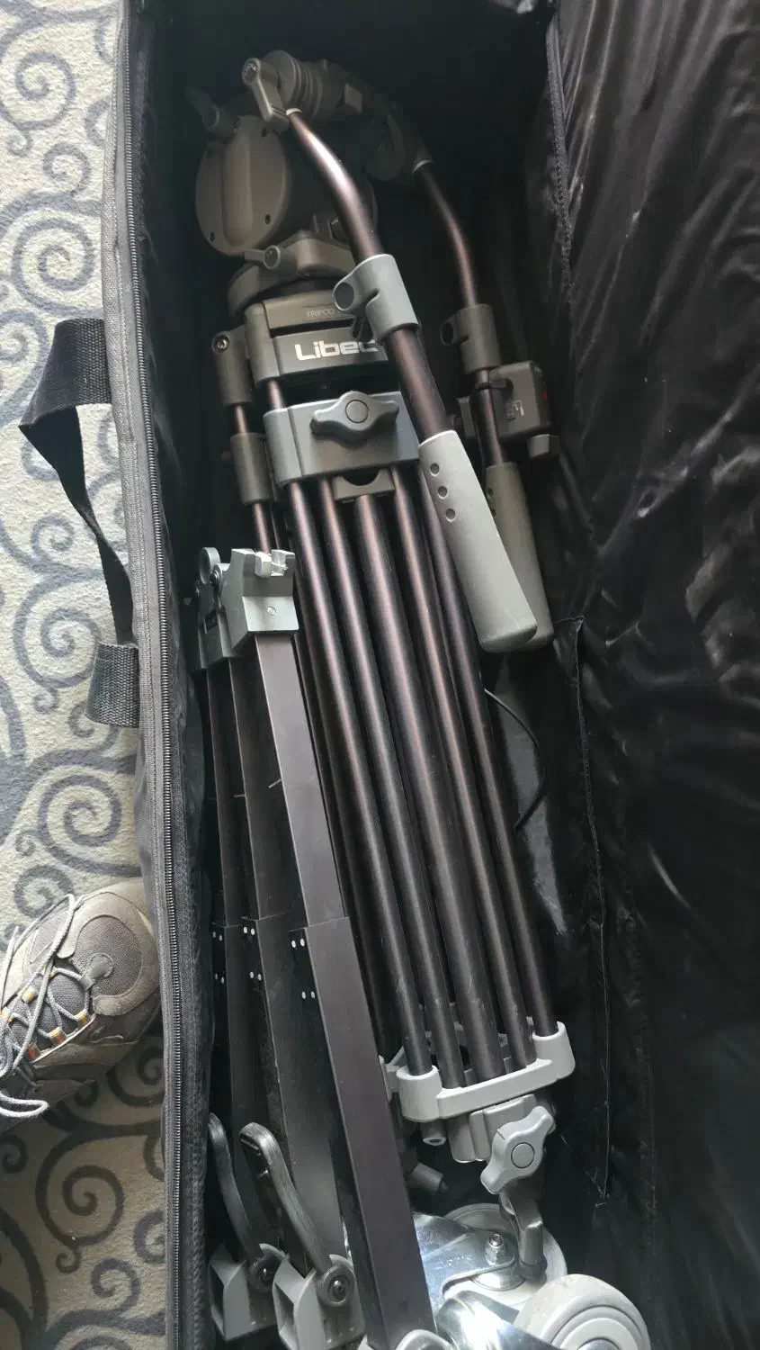 تعدادی دوربین|دوربین عکاسی و فیلم‌برداری|شیراز, پشم شیشه|دیوار