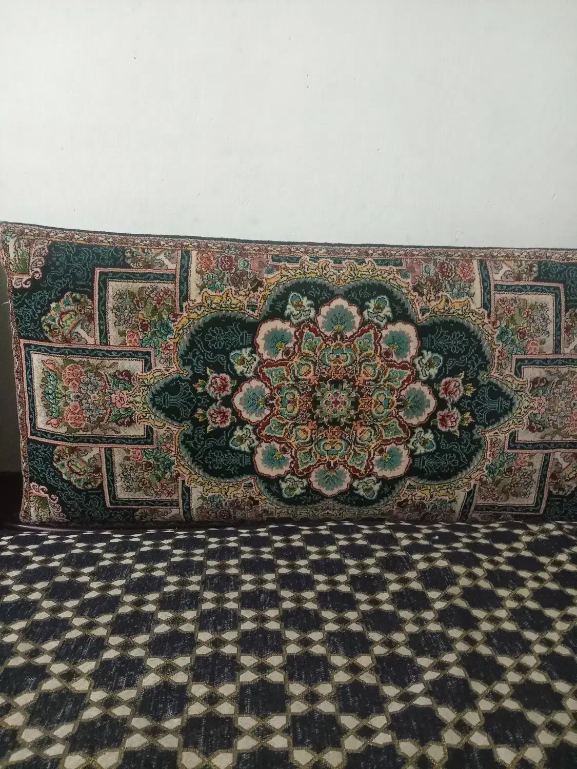 پشتی نونو|پشتی|مشهد, سپاد|دیوار