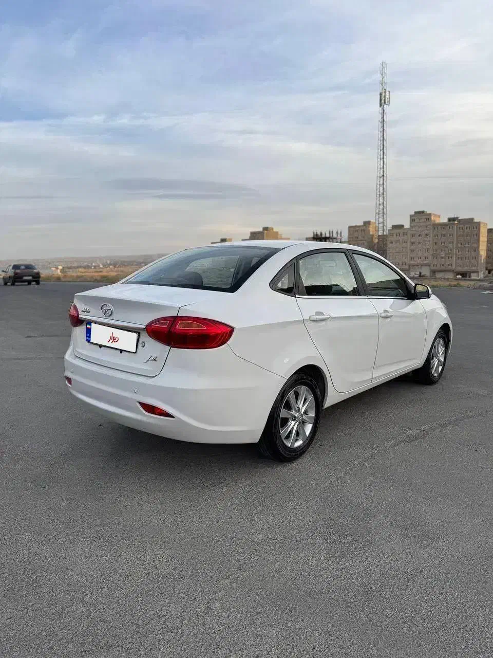 جک جی ۴ مدل ۹۸ بدون رنگ|خودرو سواری و وانت|تبریز, |دیوار