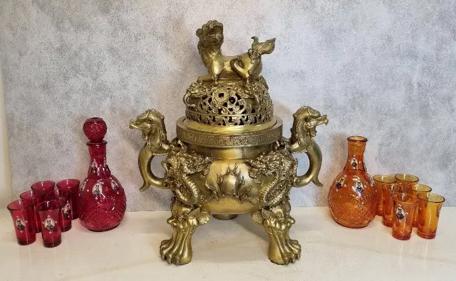 مجسمه های برنزی واتشدان برنزی بزرگ|مجسمه، تندیس، ماکت|تهران, فردوسی|دیوار