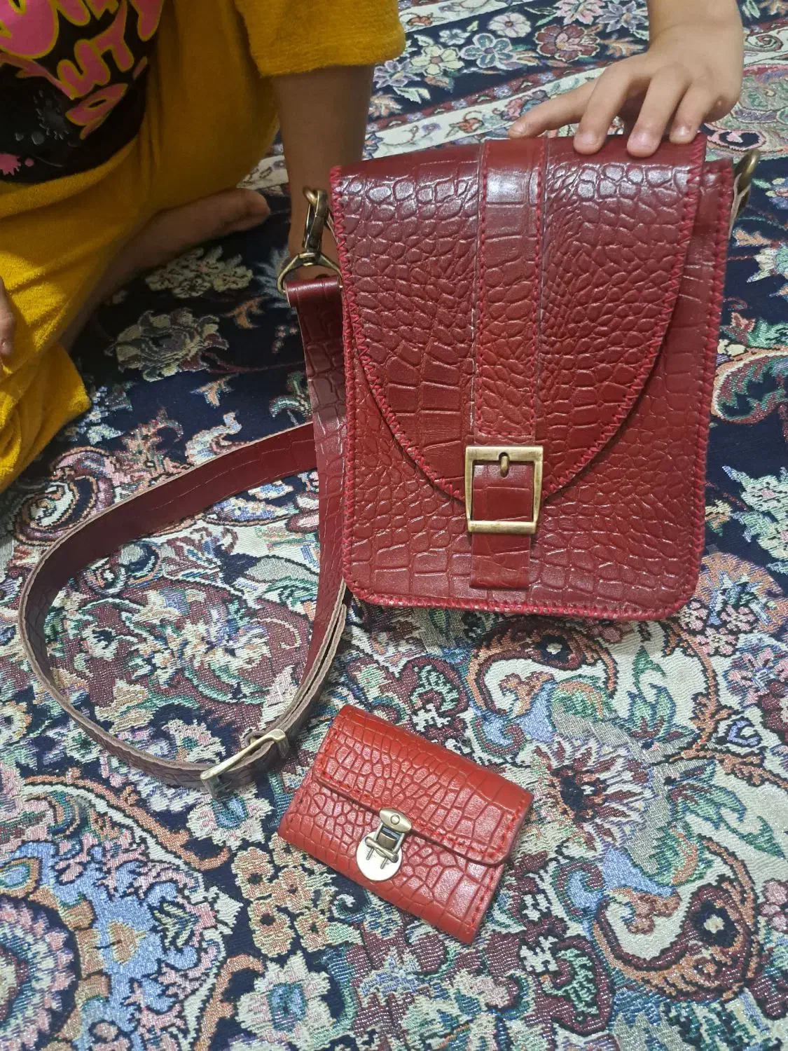 کیف چرم اصل دادم دوختن نخهاشم چرمن با جا کارتی|کیف، کفش، کمربند|ورامین, ورامین|دیوار