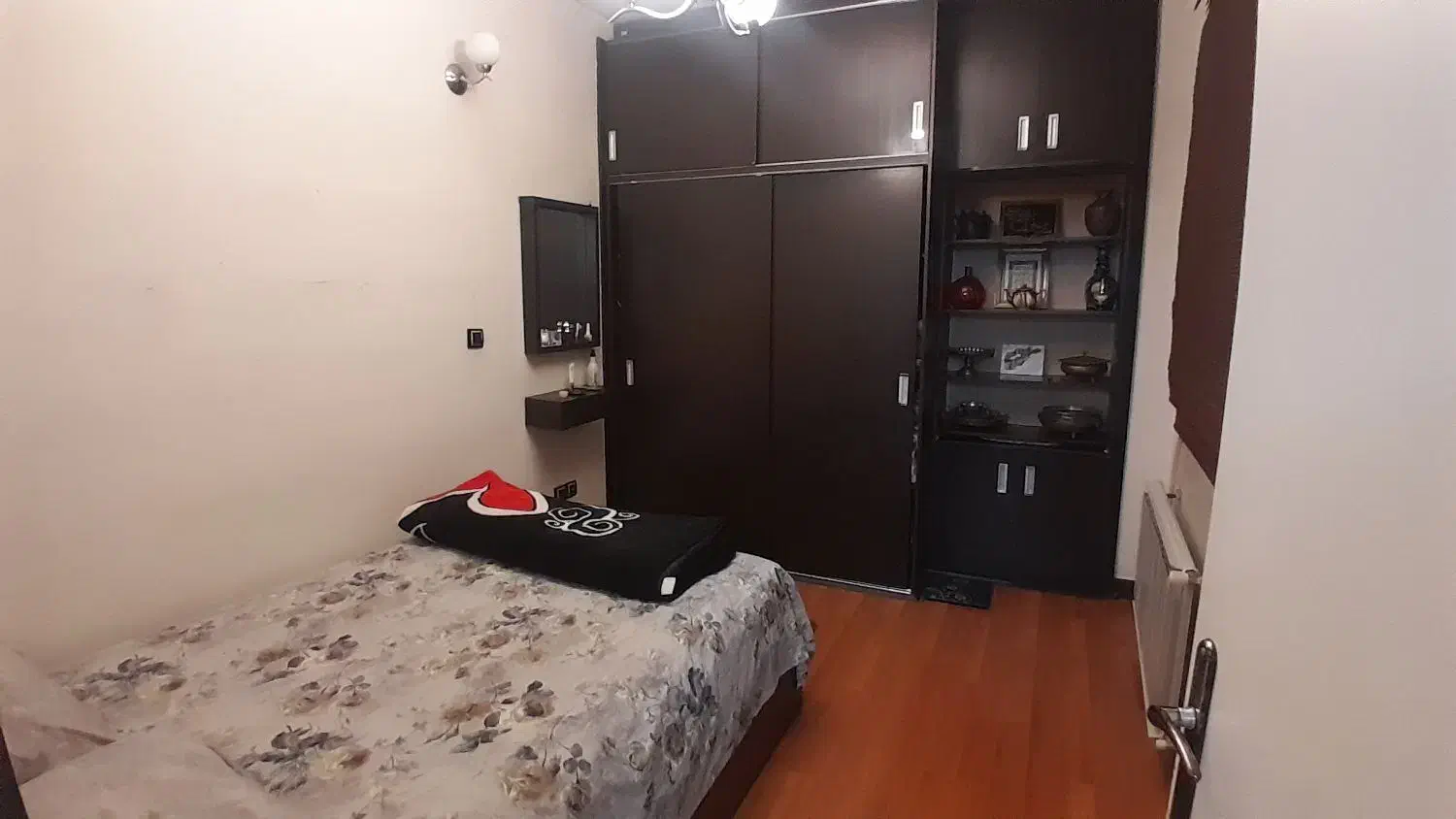 ۹۰ متر دو خواب غربی فلکه اول