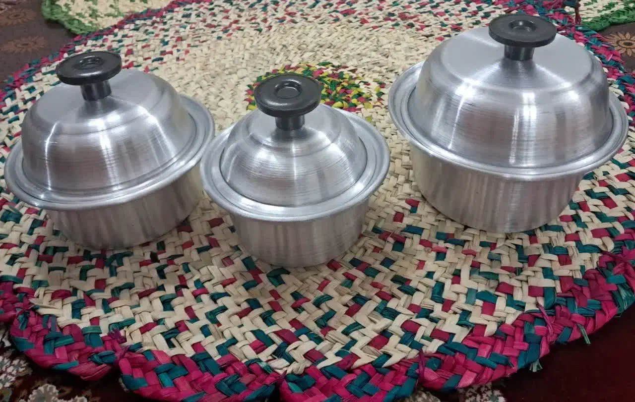 قابلمه سفالی(گمج) و قابلمه کتهپز|ظروف پختوپز|قم, شاه سید علی|دیوار