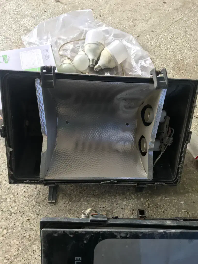 چراغ جلو سمند سالم|قطعات یدکی و لوازم جانبی|ساری, |دیوار