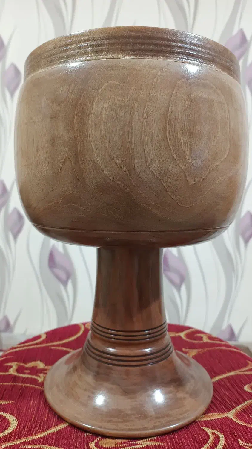 تمبک گردو کهنه تراش کاملا سالم|سازهای سنتی|شهرکرد, |دیوار