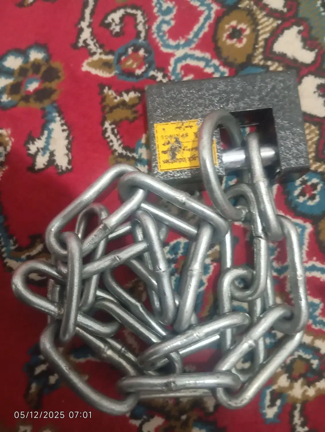 قفل و زنجیر پدال به فرمون ماشین اصلی|قطعات یدکی و لوازم جانبی|اردکان, |دیوار