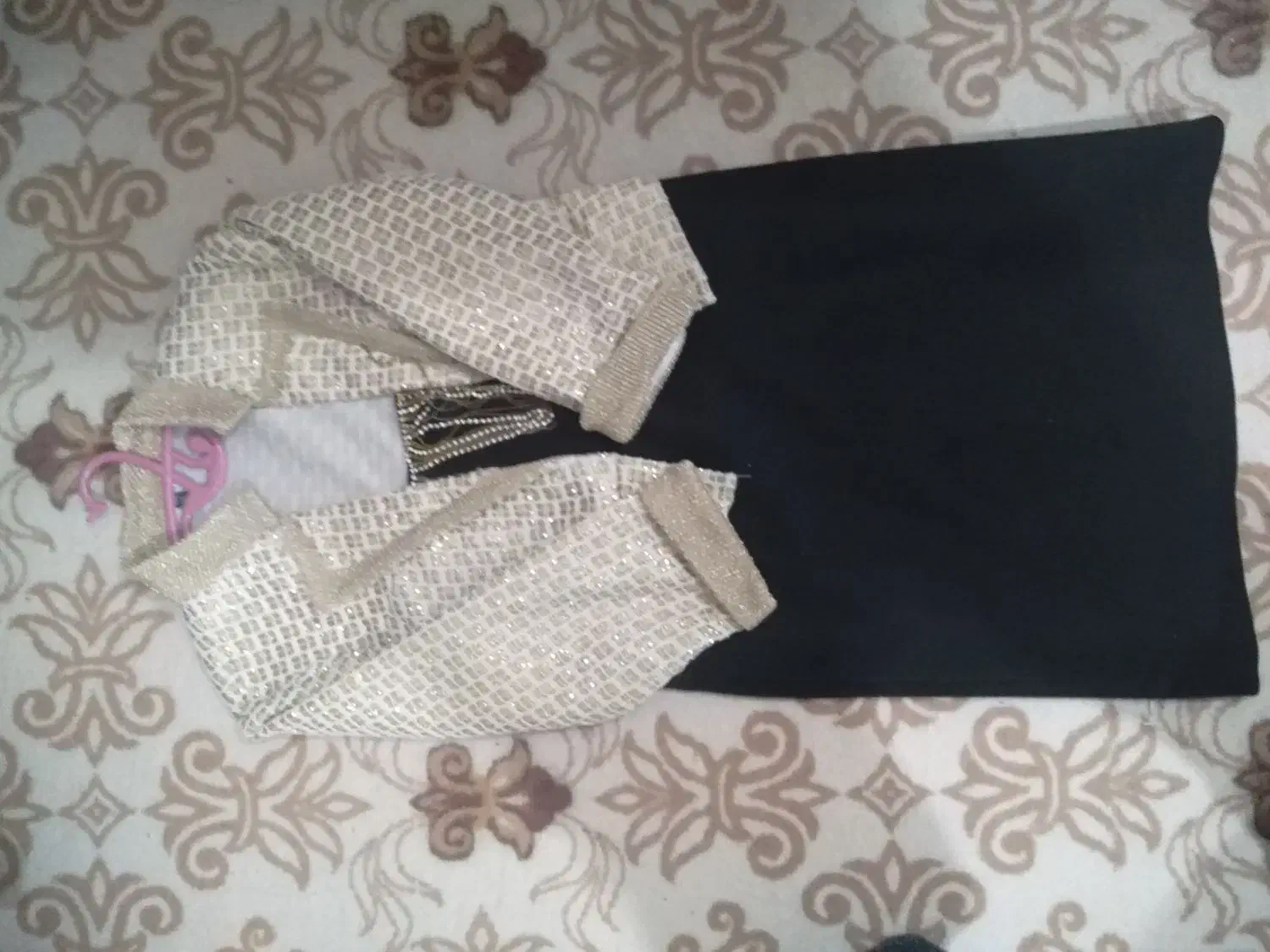 لباس مجلسی|لباس|شیروان (خراسان), |دیوار