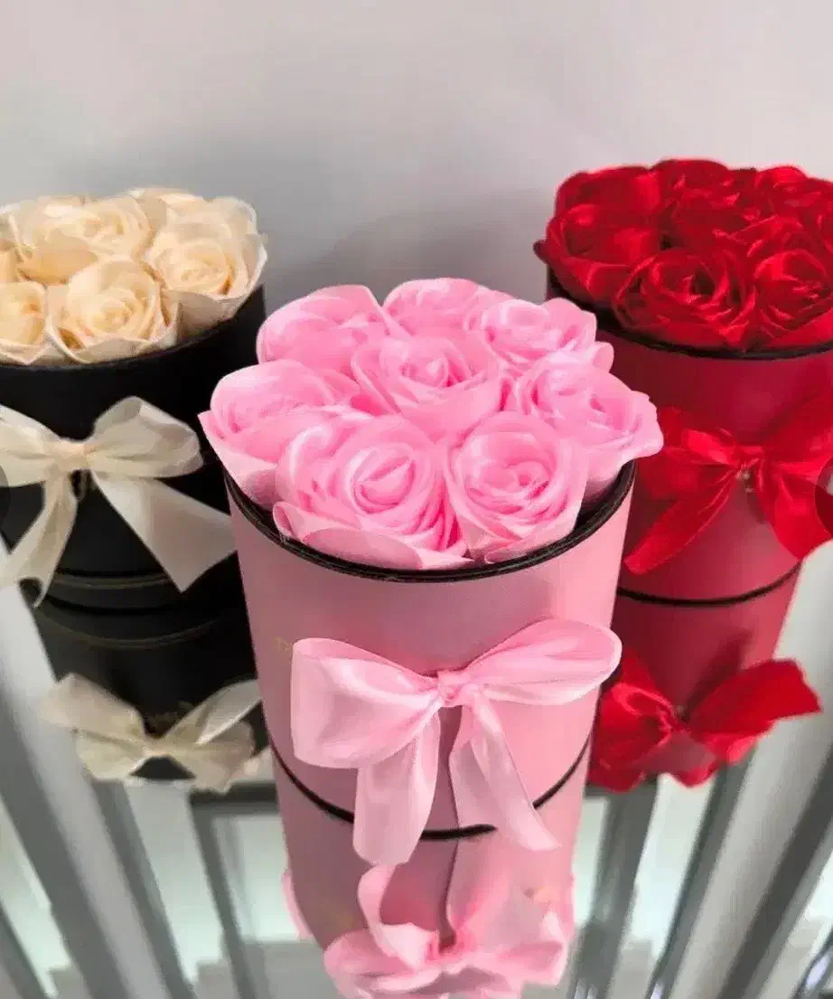 دسته گل و باکس رز روبانی|گل مصنوعی|کازرون, |دیوار