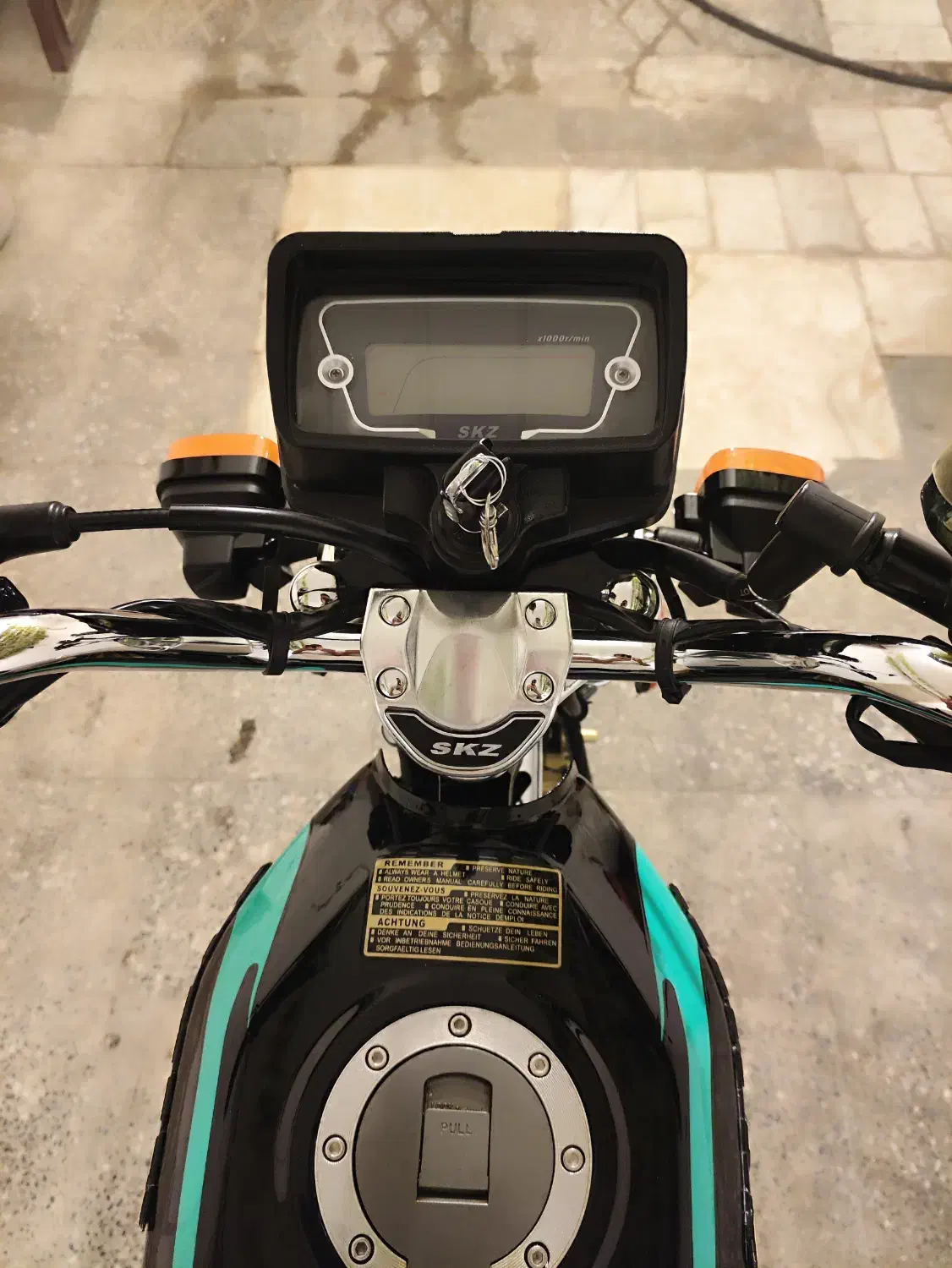 سنین (متین) ۲۰۰|موتورسیکلت|کمیجان, |دیوار