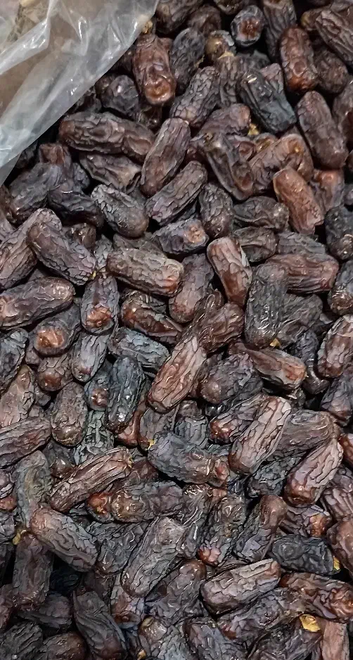 خرمای پیارم|خوردنی و آشامیدنی|شیراز, باغ تخت|دیوار