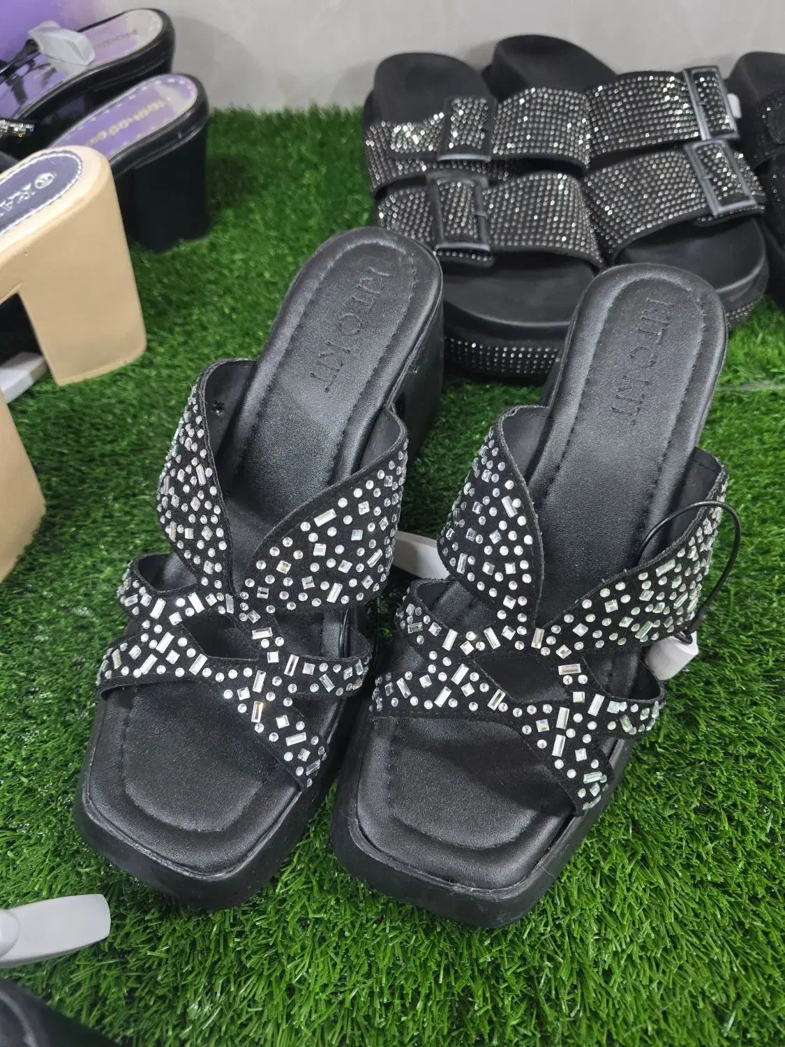 انواع صندل و دمپایی زنانه به قیمت خرید|کیف، کفش، کمربند|خرمآباد, |دیوار