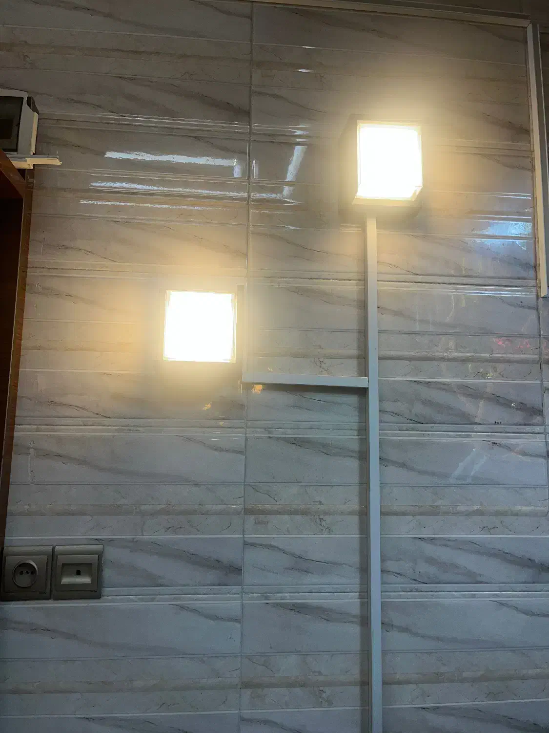 دو عدد لوستر|لوستر و چراغ آویز|ساوه, |دیوار