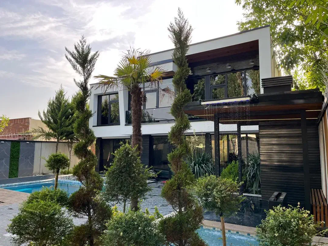 اجاره روزانه/هفتگی/ماهانه ویلا۷۰۰ متری در سهیلیه|اجارهٔ کوتاهمدت ویلا و باغ|هشتگرد, شهرک سهیلیه|دیوار