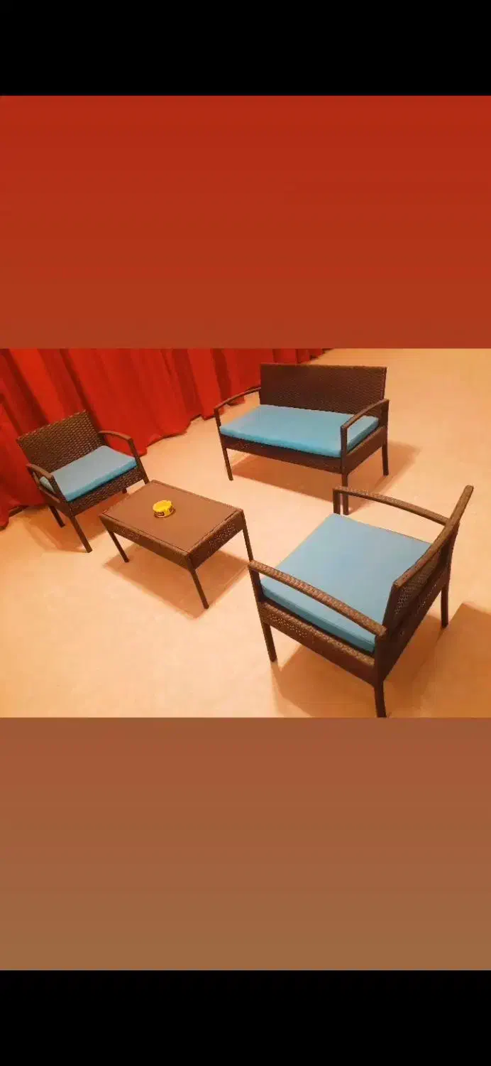 مبل 4 نفره خیلی زیبا و شیک خارجی با میز|مبلمان خانگی و میز عسلی|قشم, |دیوار