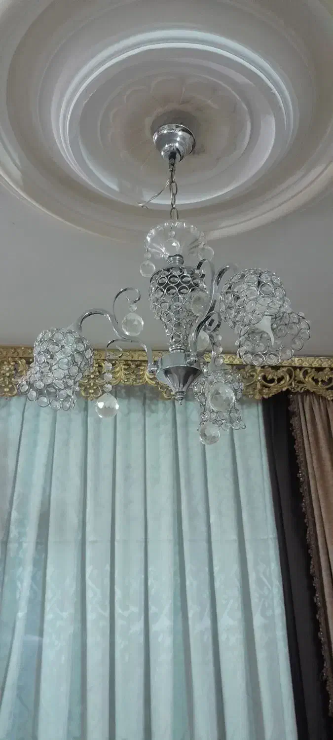 لوستر تمیز در حد نو|لوستر و چراغ آویز|مشهد, کارگران|دیوار