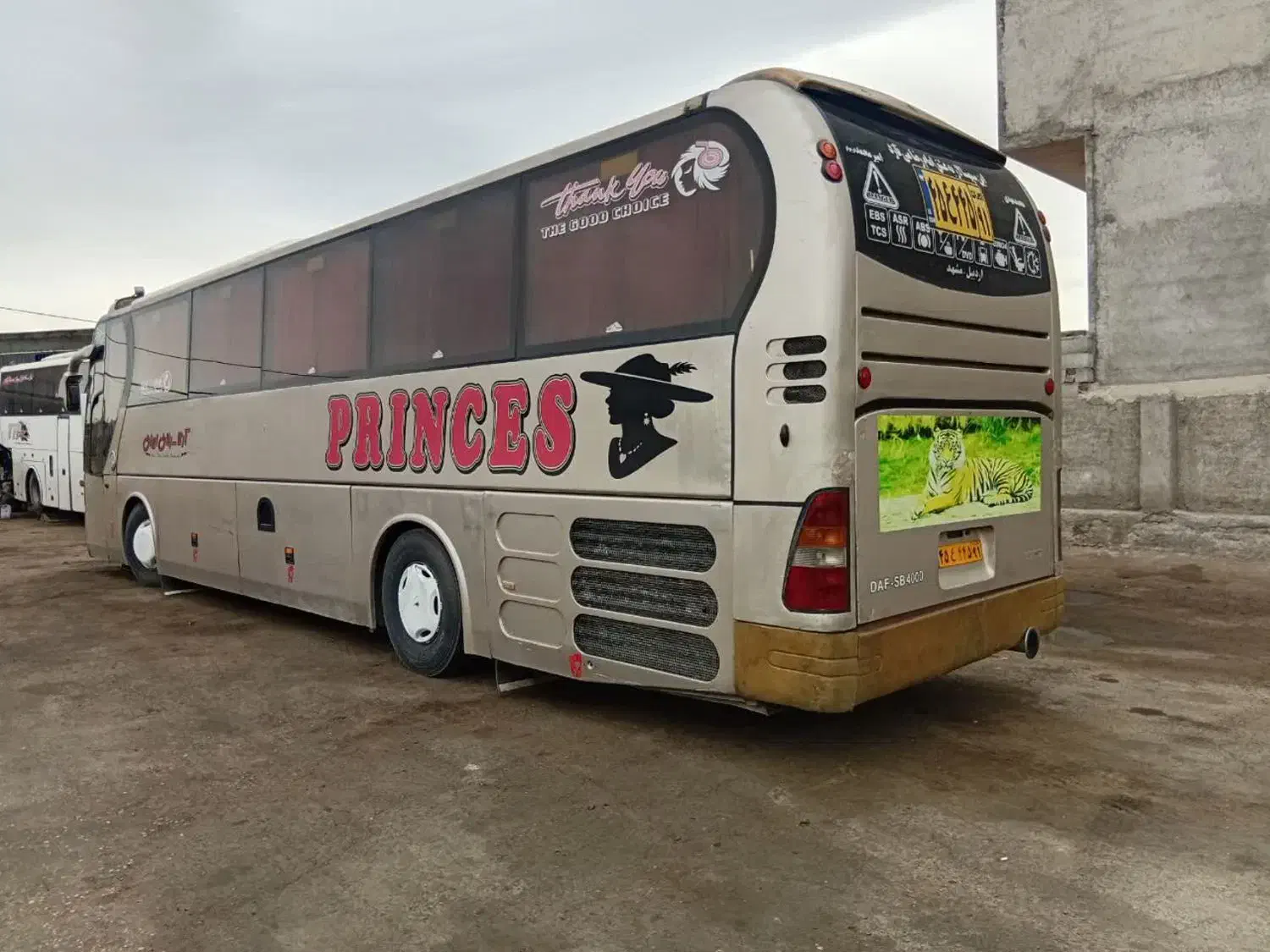 اتوبوس داف مدل ۸۴|خودرو سنگین|ری, کارخانه سیمان|دیوار