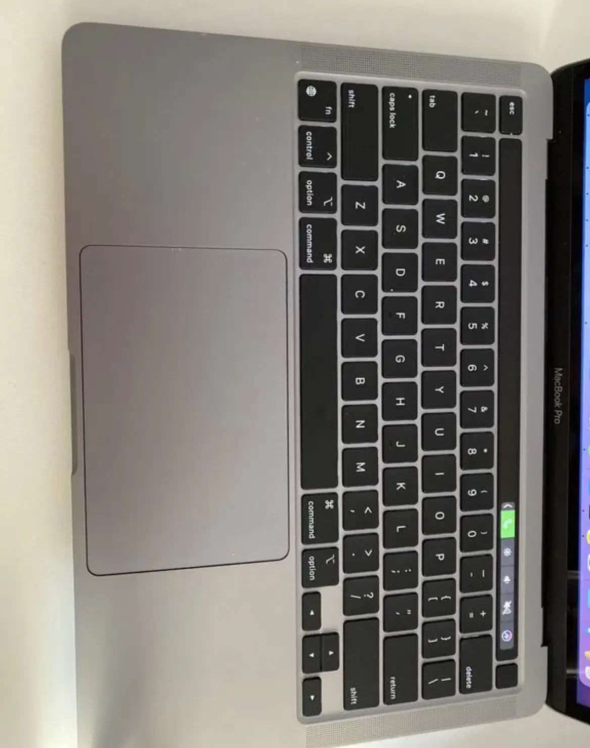 مک بوک پرو ۲۰۲۰|رایانه همراه|اندیشه, اندیشه فاز ۳|دیوار